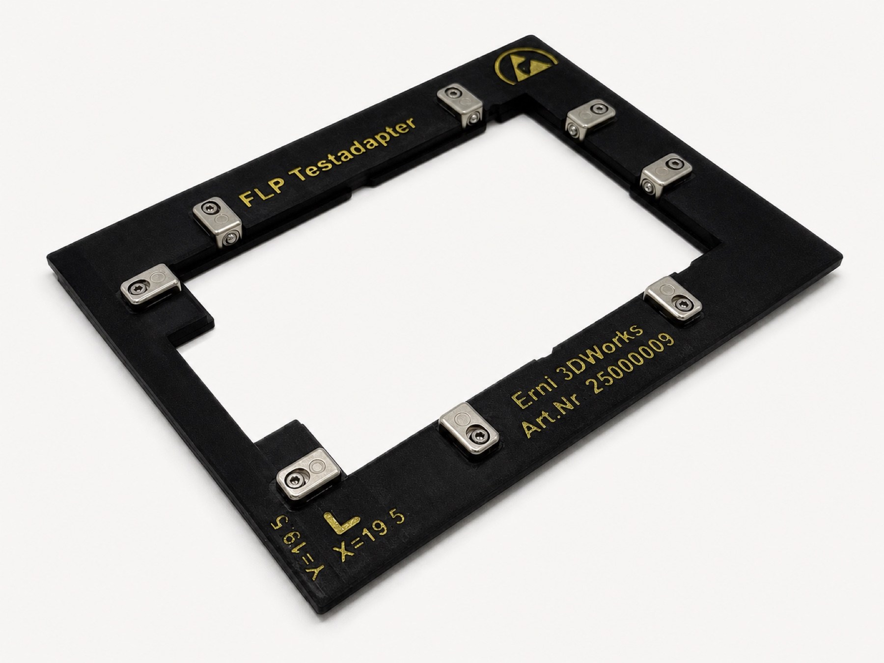 Schwarzer Leiterplatten-Testadapter mit definierten Haltepunkten und freiem Prüfbereich.